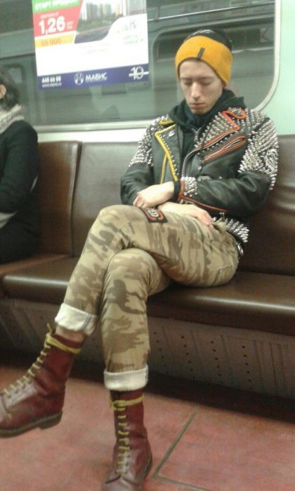 Fashion Choices That Prove The Subway Is A Strange Place (30 pics)