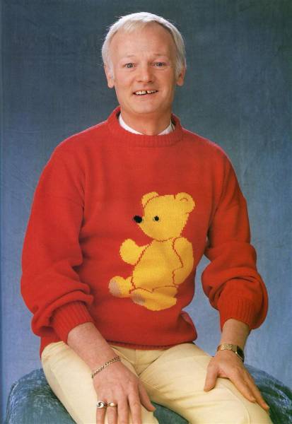 Horrible 80s Sweaters That Will Make Your Eyes Hurt (43 pics)