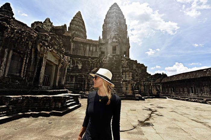 Meet The First Woman To Visit Every Country On Earth (18 pics)