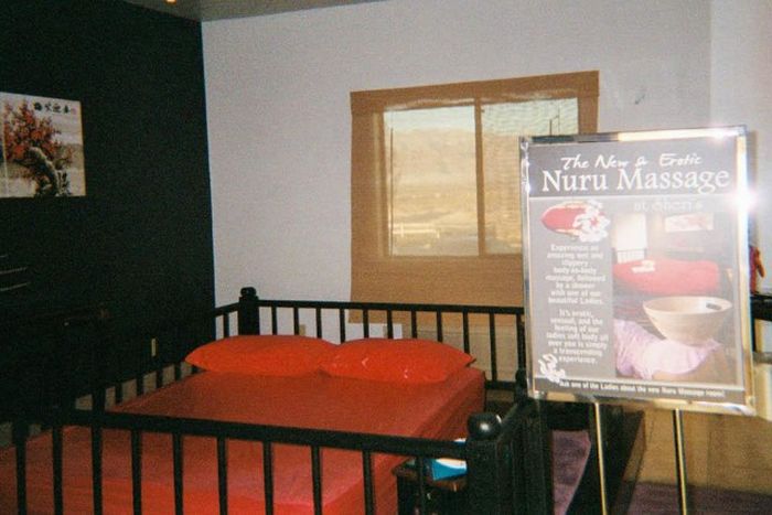 An Inside Look At A Las Vegas Brothel (22 pics)