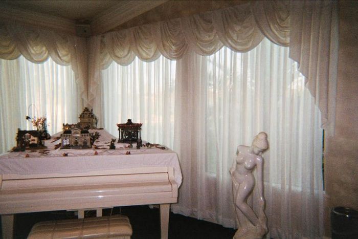 An Inside Look At A Las Vegas Brothel (22 pics)