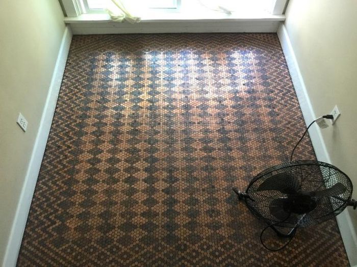 Woman Covers Her Entire Floor In Pennies (13 pics)