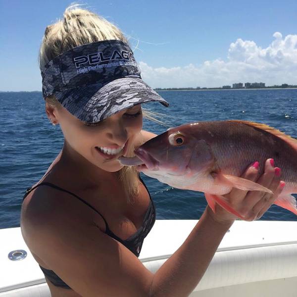 Meet The Gorgeous Blonde Who Loves To Fish In A Bikini (25 pics)