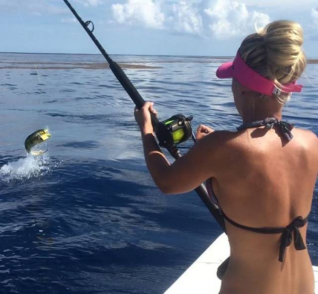 Meet The Gorgeous Blonde Who Loves To Fish In A Bikini (25 pics)
