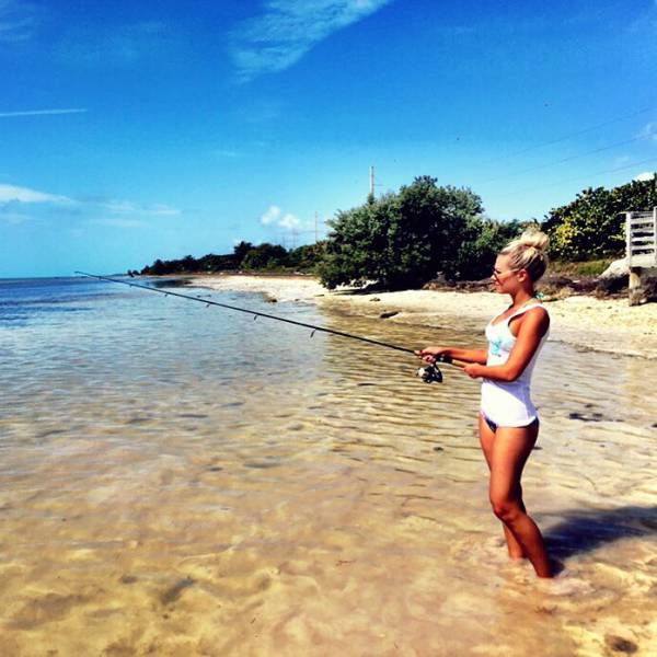 Meet The Gorgeous Blonde Who Loves To Fish In A Bikini (25 pics)