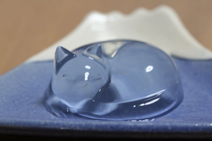 Japanese Cat Water Cake Is Going Viral On Twitter In Japan (2 pics)