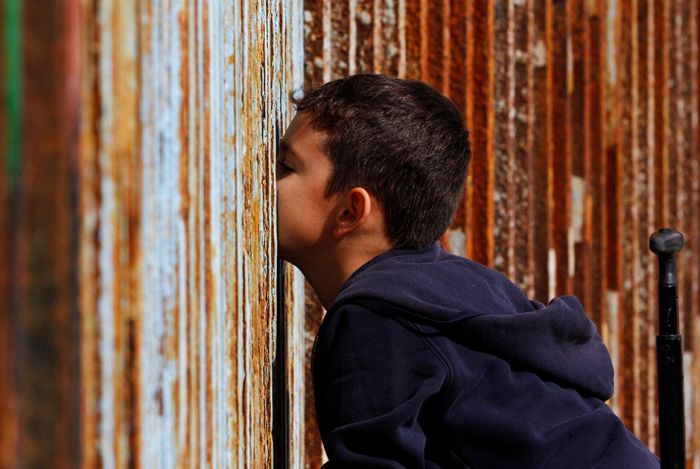 What The Border Between The US And Mexico Actually Looks Like (14 pics)