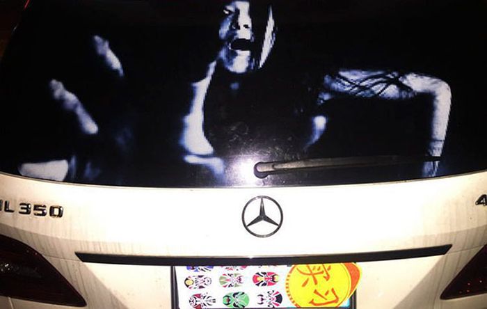 Drivers Are Using Terrifying Decals To Fight Against High-Beam Users (9 pics)