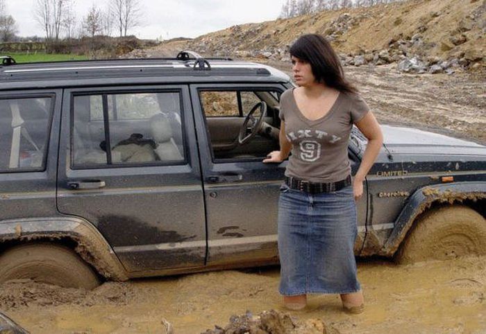 Photos That Prove Women And Cars Don't Mix Well (55 pics)