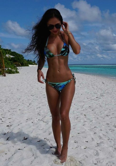 These Girls In Bikinis Will Give You The Motivation You Need (36 pics)