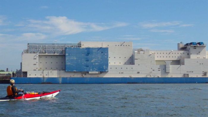 There's No Use In Trying To Escape From This Floating Prison (7 pics)