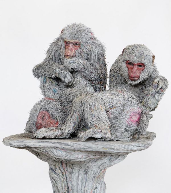 Japanese Artist Uses Newspaper To Create Breathtaking Animal Sculptures (8 pics)