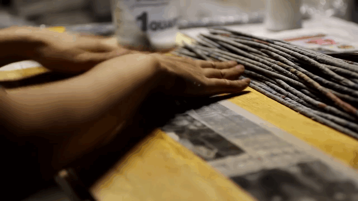 Japanese Artist Uses Newspaper To Create Breathtaking Animal Sculptures (8 pics)