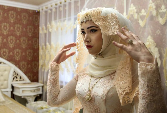 An Inside Look At A Chechen Wedding (33 pics)