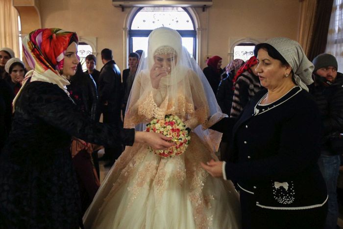 An Inside Look At A Chechen Wedding (33 pics)