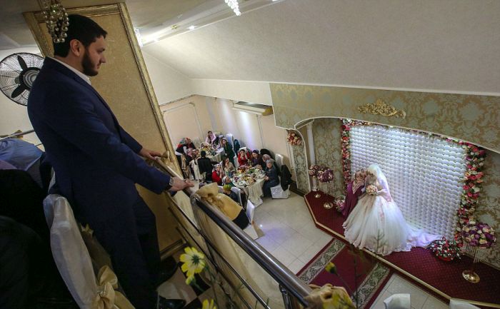 An Inside Look At A Chechen Wedding (33 pics)