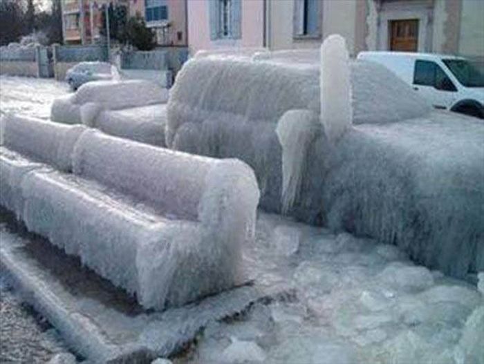 Winter Is On The Way And Its Bringing Its Magic With It (42 pics)