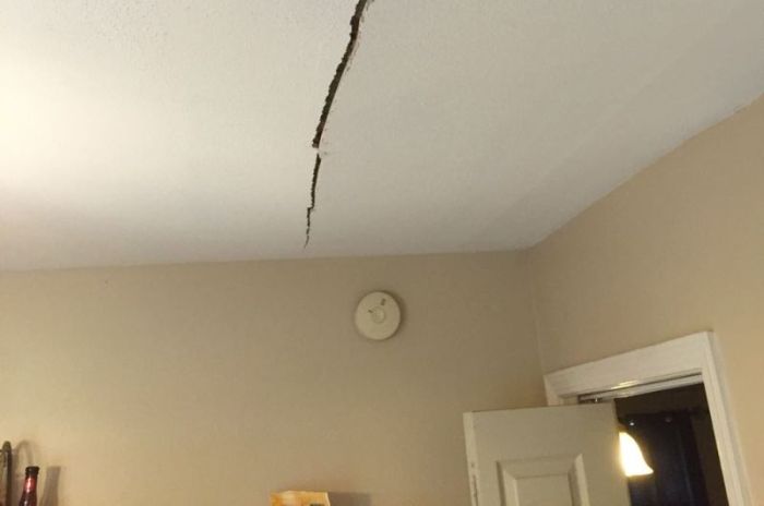 Ceiling Repair 00 