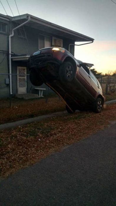 The Road Is A Perfect Place For Terrible Things To Happen (43 pics)