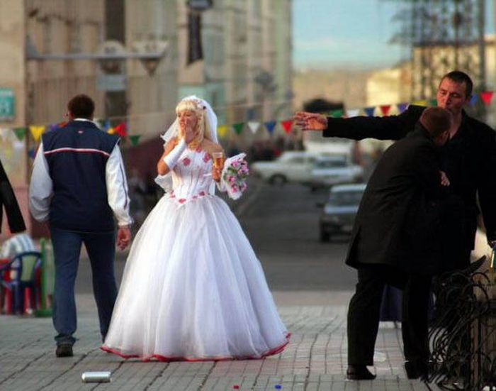 Amusing Wedding Pictures That Captured A Really Good Time (52 pics)