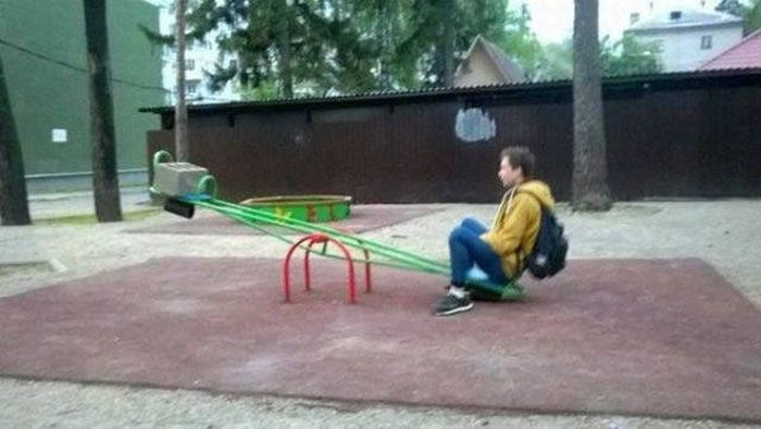 The Painfully Awkward Reality Of Being Forever Alone (28 pics)