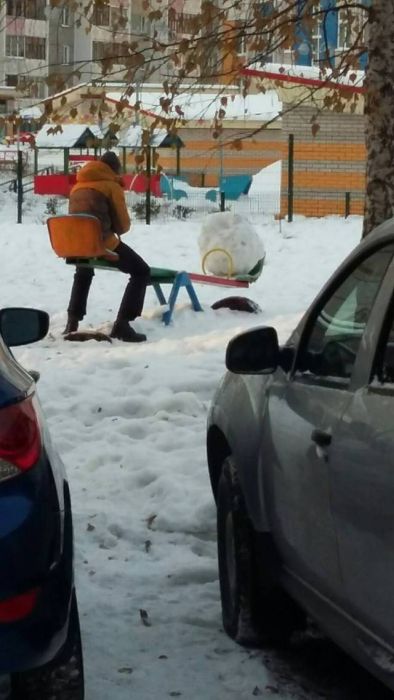 The Painfully Awkward Reality Of Being Forever Alone (28 pics)