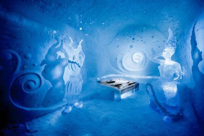 This Ice Hotel Doesn’t Melt In The Summer (13 pics)