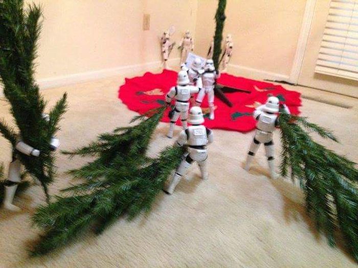 Stormtroopers Set Up The Tree For Christmas (10 pics)