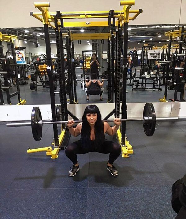 Woman With Eating Disorder Turns It Around To Become A Bodybuilder (11 pics)
