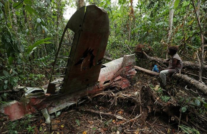 Traces of World War II Scattered Throughout The Pacific Islands (34 pics)