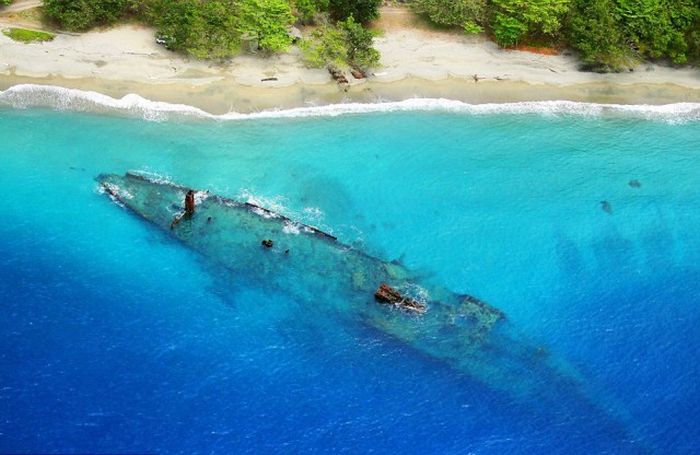 Traces of World War II Scattered Throughout The Pacific Islands (34 pics)