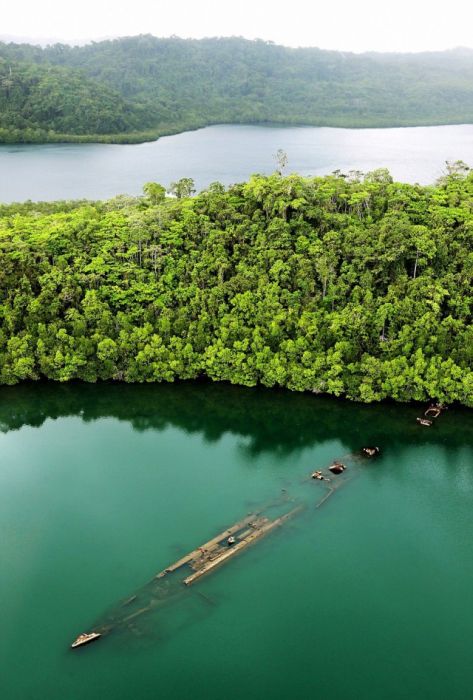 Traces of World War II Scattered Throughout The Pacific Islands (34 pics)