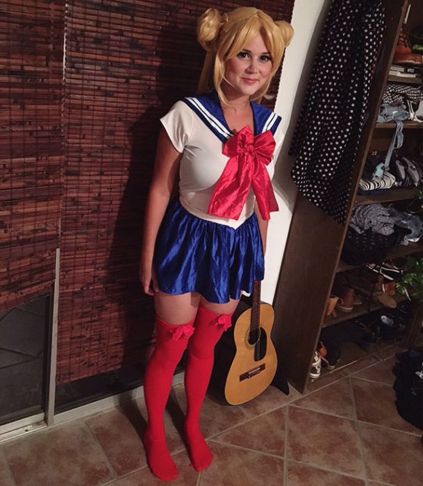 Beautiful Girls Who Are Definitely Doing Cosplay Properly (24 pics)