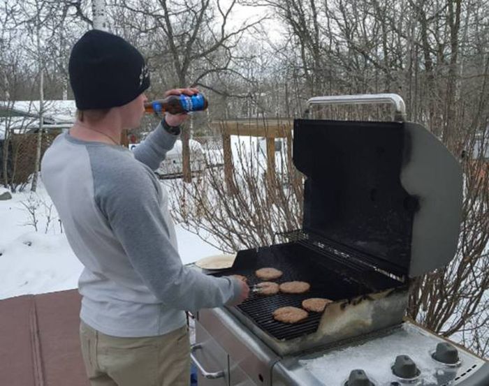 Things That Were Only Ever Meant To Happen In Canada (47 pics)
