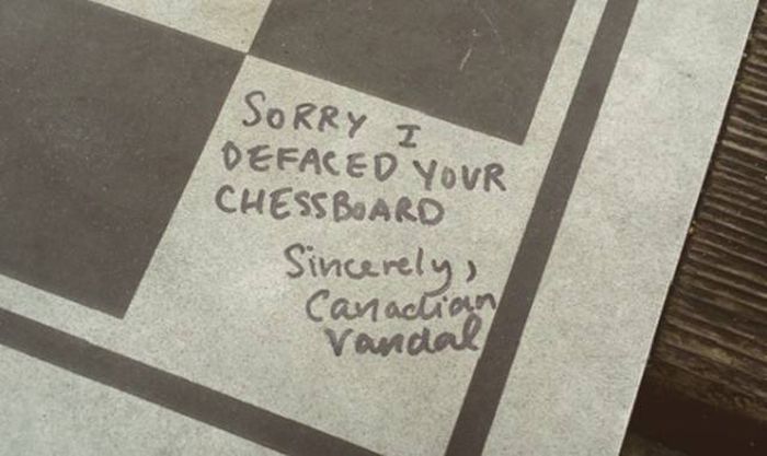 Things That Were Only Ever Meant To Happen In Canada (47 pics)