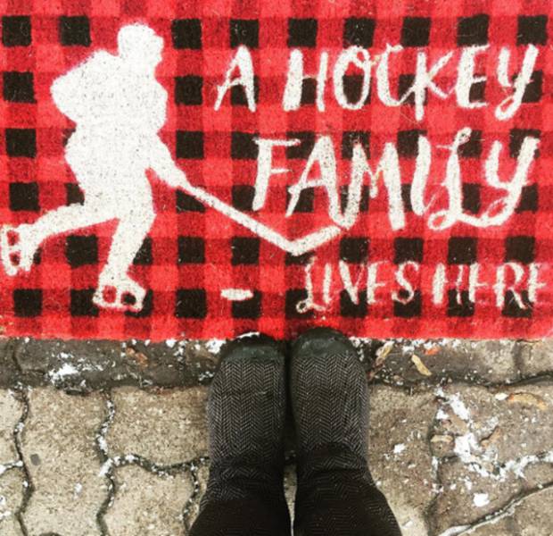 Things That Were Only Ever Meant To Happen In Canada (47 pics)