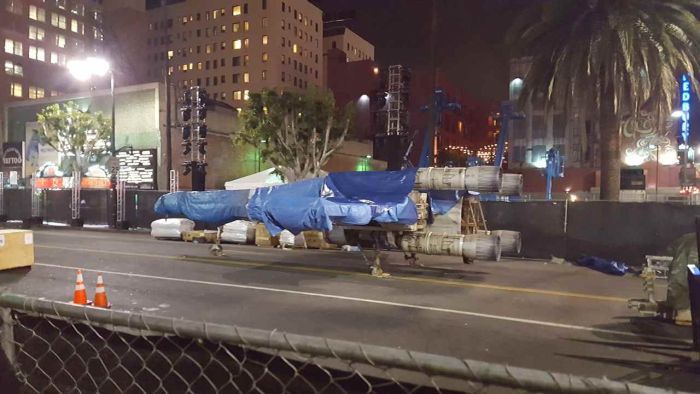 Full Sized Star Wars X-Wing Fighter Hits The Streets Of Los Angeles (8 pics)