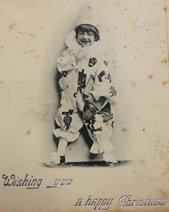 Weird And Creepy Christmas Cards From The Victorian Era (57 pics)