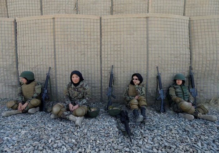 A Look At The Life And Times Of People In Afghanistan (25 pics)