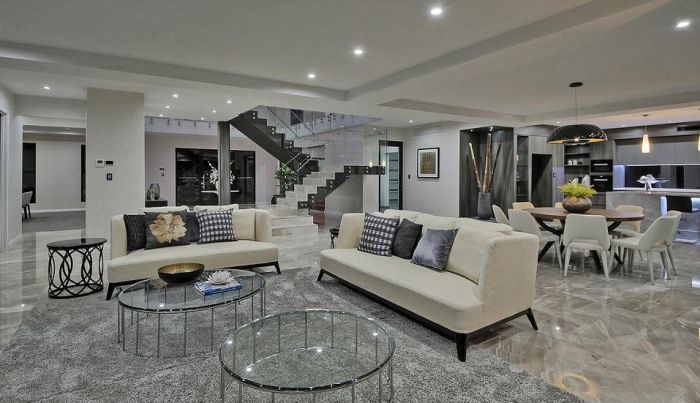 This Might Just Be The Flashiest Bachelor Pad Ever (4 pics)