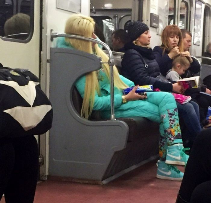 You Can See Some Strange Things While Riding The Subway In Russia (32 pics)