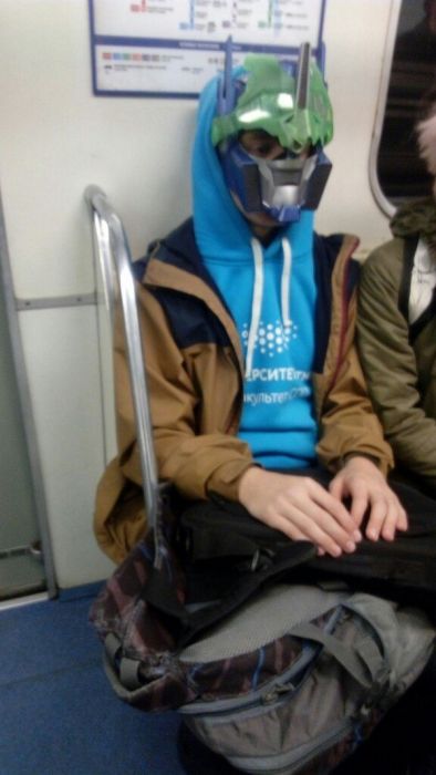 You Can See Some Strange Things While Riding The Subway In Russia (32 pics)