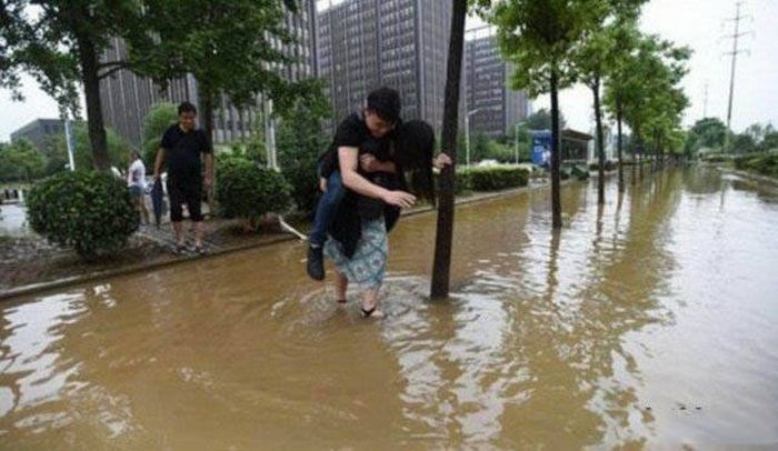 Pictures That Show Who's The Boss And Who's The Slave (40 pics)