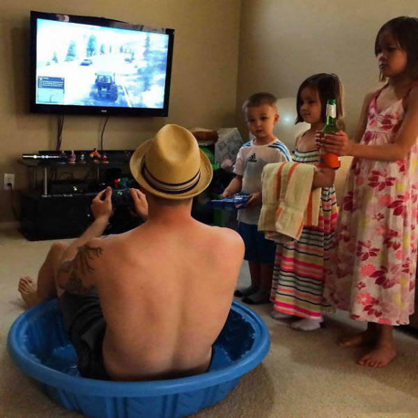 Pictures That Show Who's The Boss And Who's The Slave (40 pics)