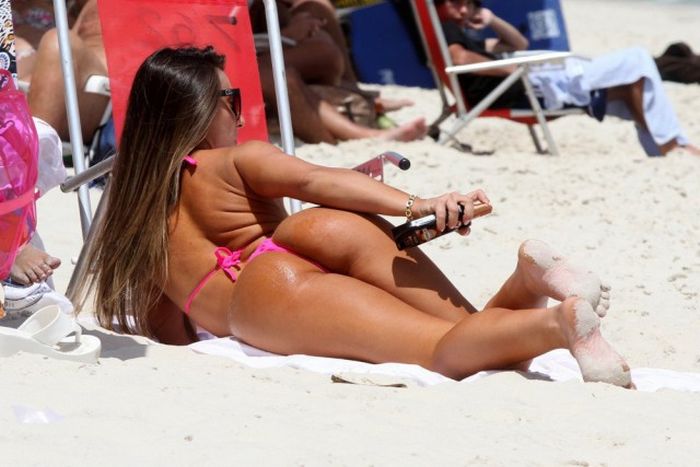 Sexy Girls From Brazil Who Know How To Turn Up The Heat (36 pics)