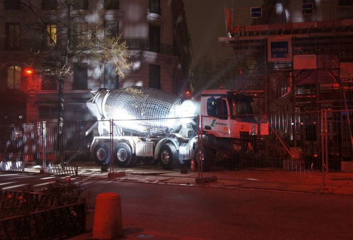 Artist Turns Cement Mixer Into Epic Giant Disco Ball (6 pics)