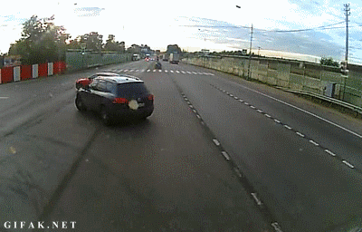 Close Call Gifs That Will Make You Gasp (20 gifs)