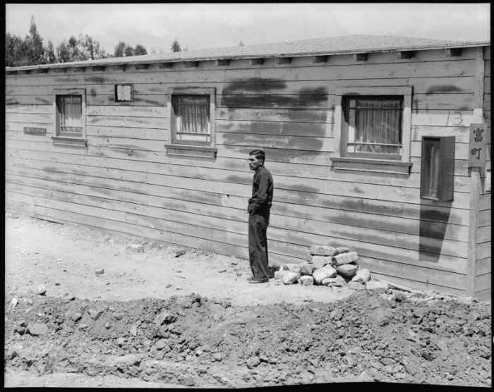 Vintage Photos Of Concentration Camps For The Japanese (20 pics)