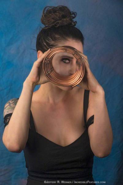 Woman Finally Removes Bronze Rings From Her Neck (25 pics)