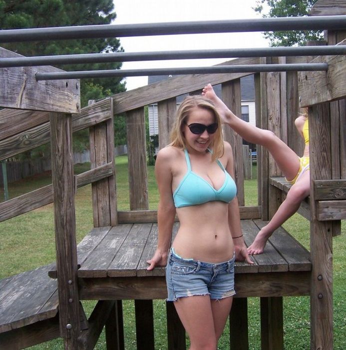 Photos Of Girls In Bikinis That Will Make You Happy (37 pics)